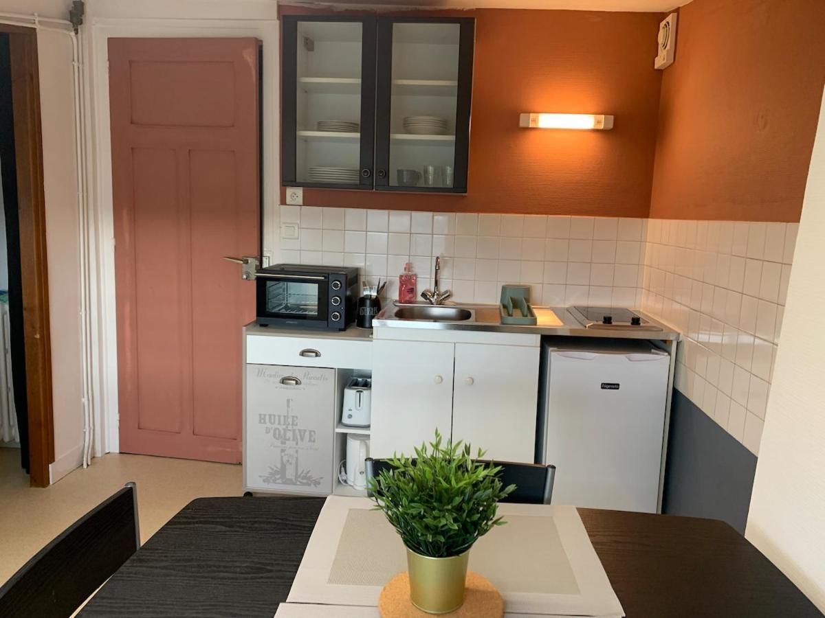 Appartement Charmant Face Au Haras Saint-Lo Exteriör bild